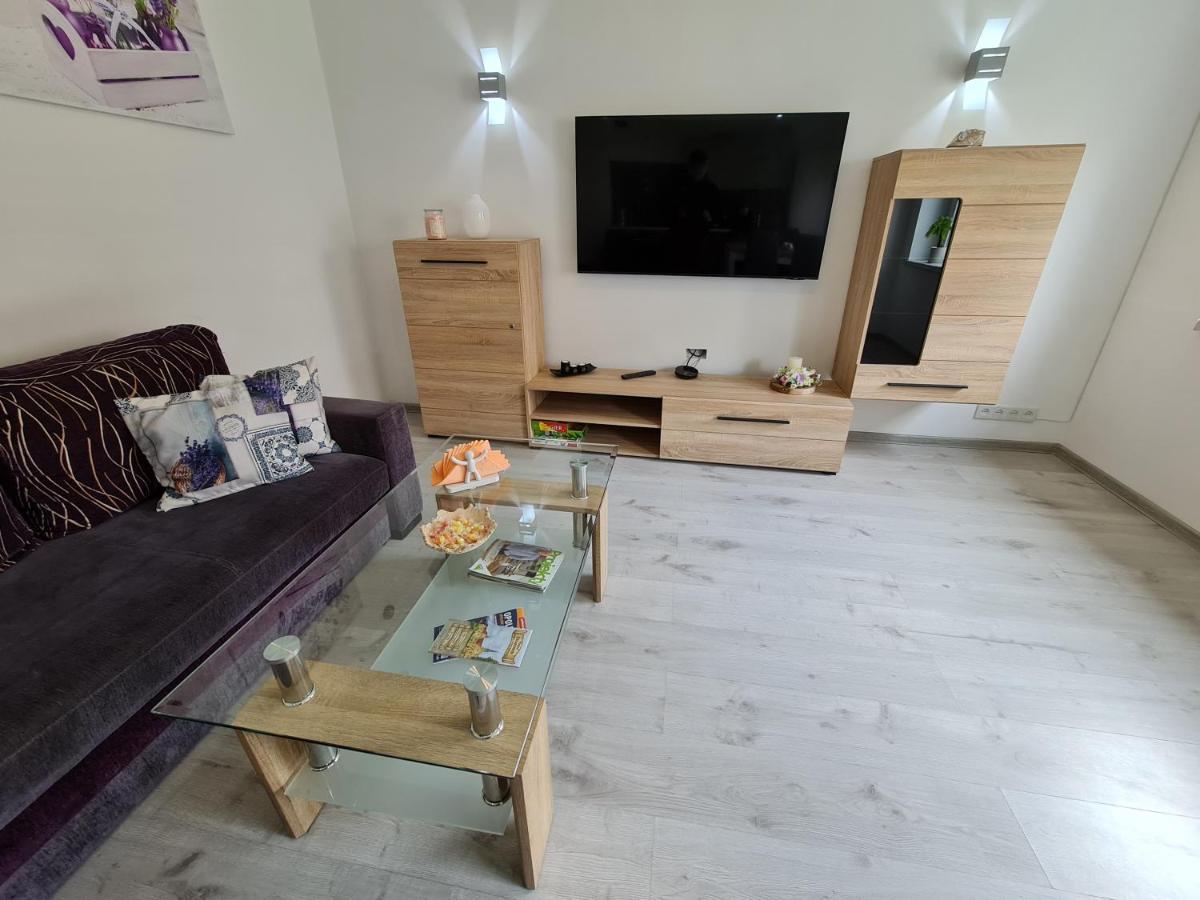 Apartament Ada Apartman Glogowek Kültér fotó